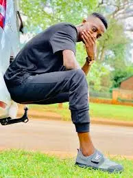 King Monada – No Connections ft. Han C & Salmawa